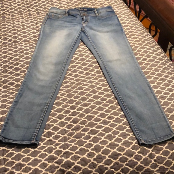 Light wash jegging/non smoking home - Picture 1 of 7